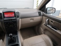 Kia Sorento  2.5 CRDi 