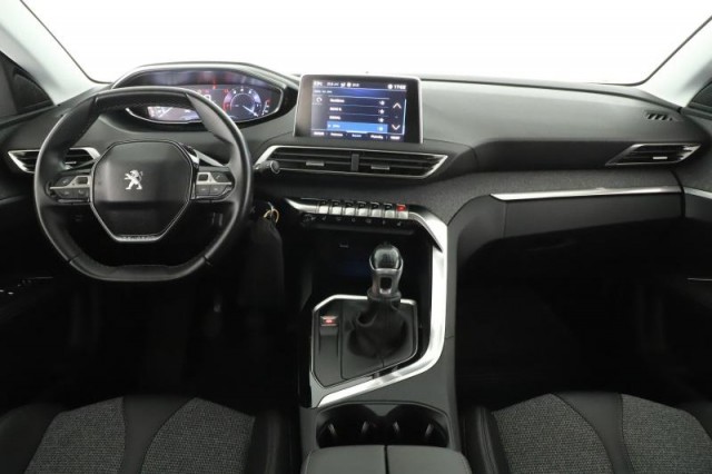 Peugeot 3008  1.2 PureTech 