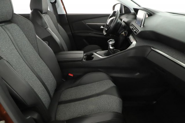 Peugeot 3008  1.2 PureTech 