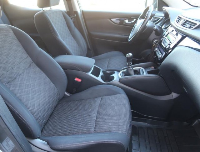 Nissan Qashqai  1.6 DIG-T Acenta