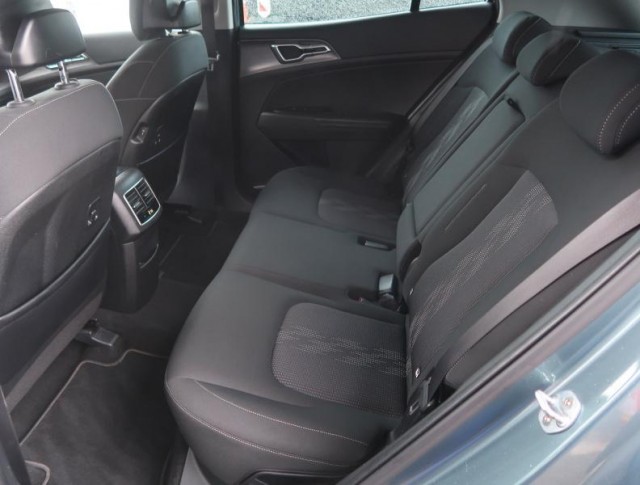 Kia Sportage  1.6 T-GDI MHEV 