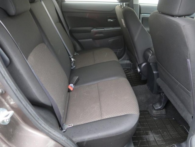 Mitsubishi ASX  1.6 MIVEC 