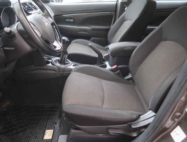 Mitsubishi ASX  1.6 MIVEC 