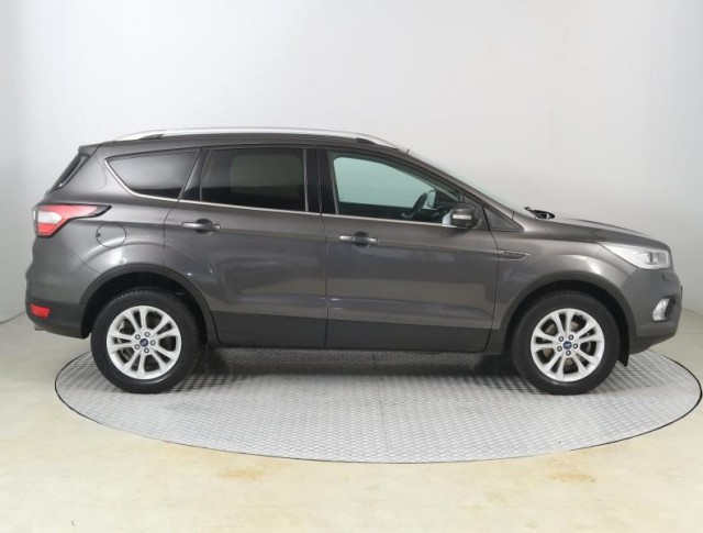 Ford Kuga  1.5 EcoBoost Titanium