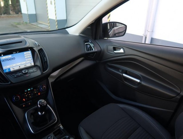 Ford Kuga  1.5 EcoBoost Titanium