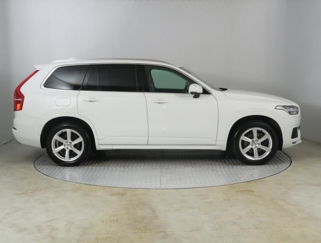Volvo XC90  B5 AWD 