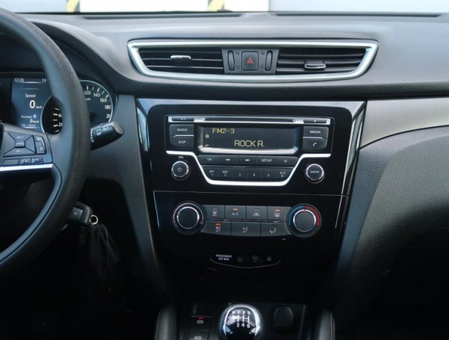 Nissan Qashqai  1.3 DIG-T 