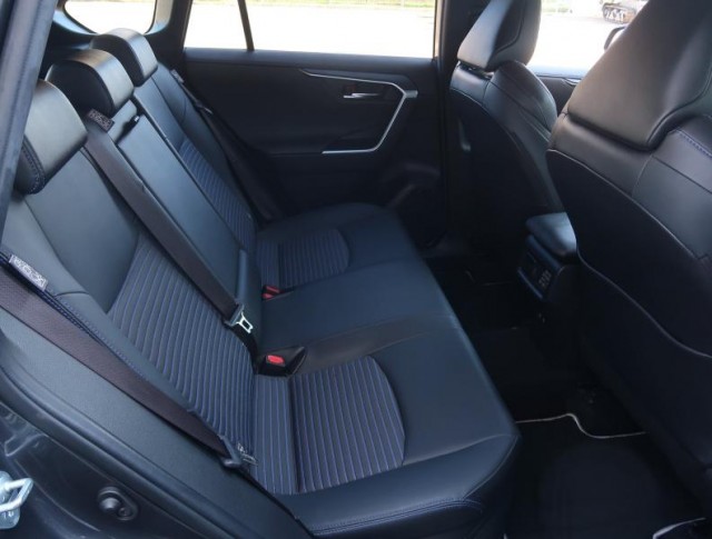 Toyota RAV 4  2.5 Hybrid 