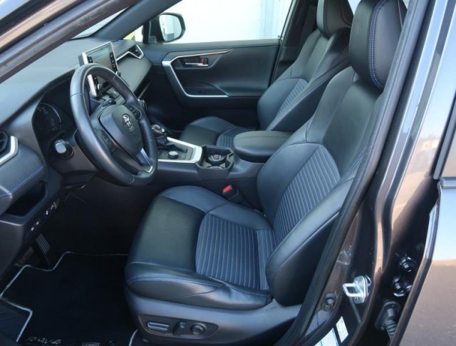 Toyota RAV 4  2.5 Hybrid 