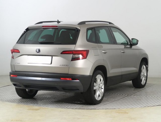 Škoda Karoq  1.0 TSI Ambition Plus