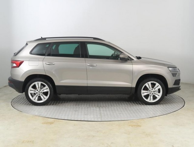 Škoda Karoq  1.0 TSI Ambition Plus