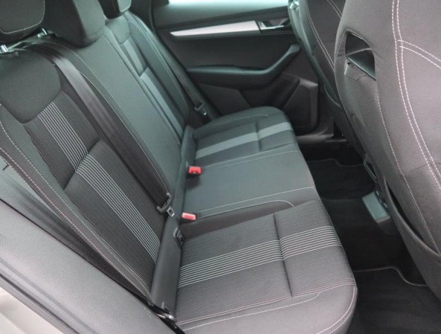 Škoda Karoq  1.0 TSI Ambition Plus