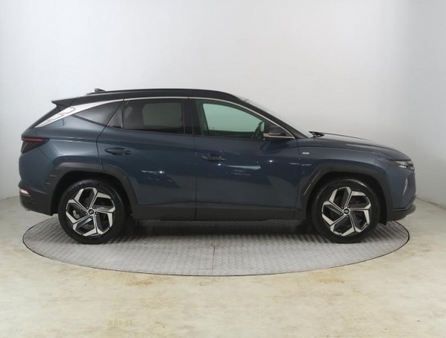 Hyundai Tucson  1.6 T-GDI 48V MHEV 