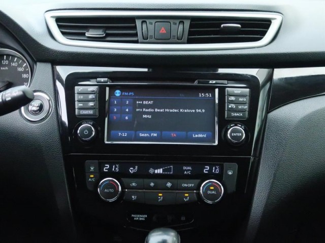 Nissan Qashqai  1.2 DIG-T 