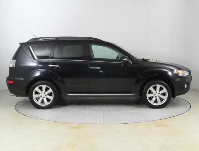 Mitsubishi Outlander  2.2 DI-D 