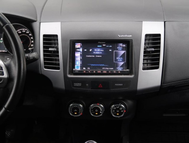 Mitsubishi Outlander  2.2 DI-D 