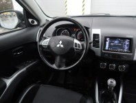 Mitsubishi Outlander  2.2 DI-D 