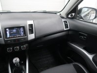 Mitsubishi Outlander  2.2 DI-D 