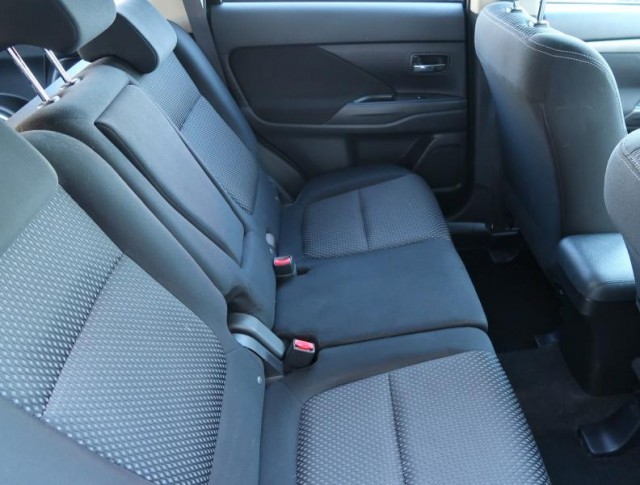 Mitsubishi Outlander  2.2 DI-D 