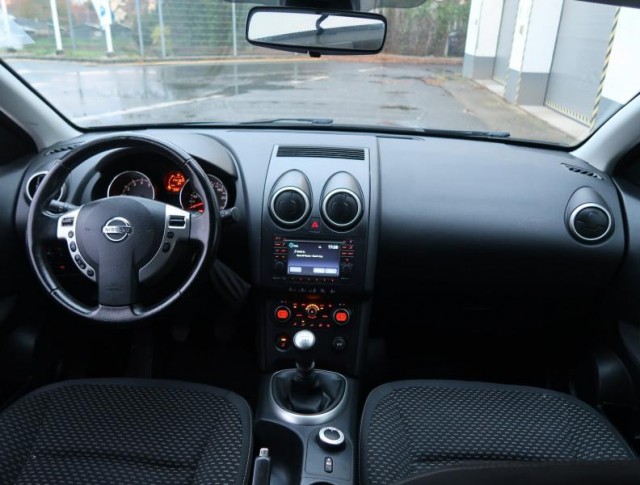 Nissan Qashqai  2.0 
