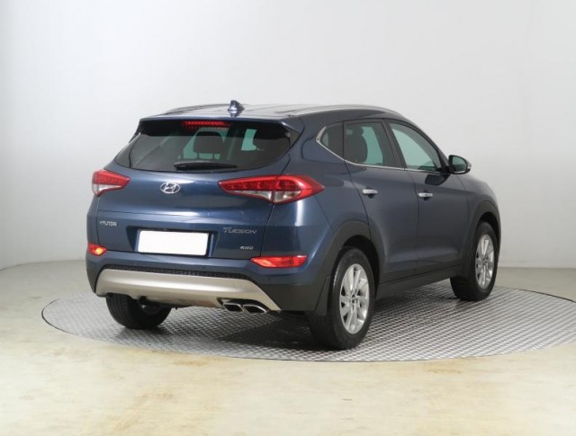 Hyundai Tucson  2.0 CRDi 
