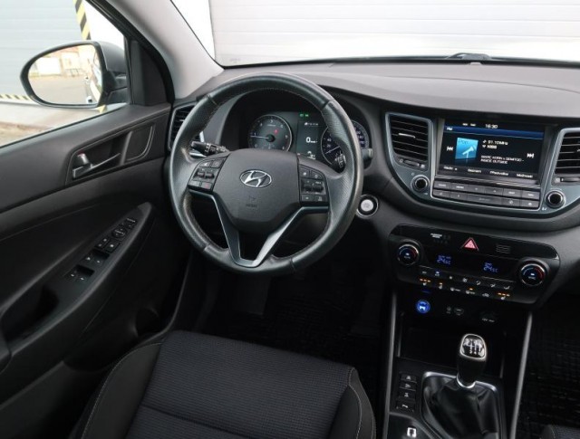 Hyundai Tucson  2.0 CRDi 
