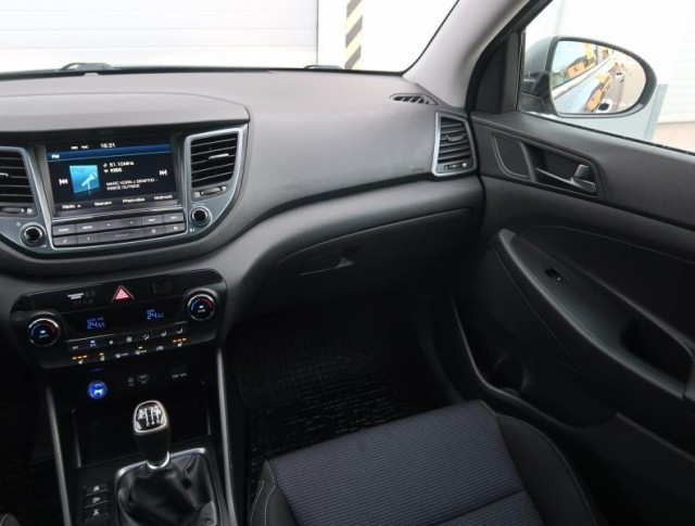 Hyundai Tucson  2.0 CRDi 