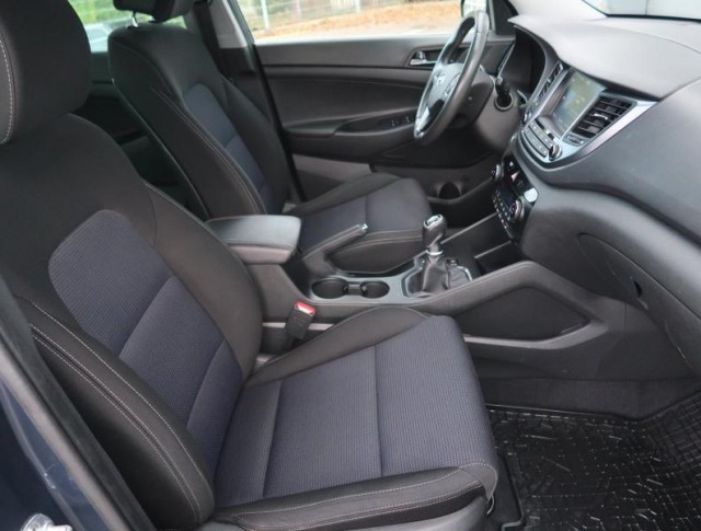 Hyundai Tucson  2.0 CRDi 