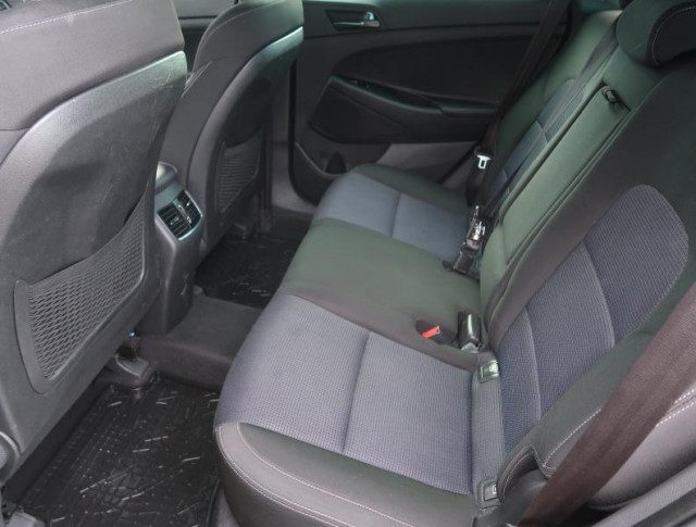 Hyundai Tucson  2.0 CRDi 