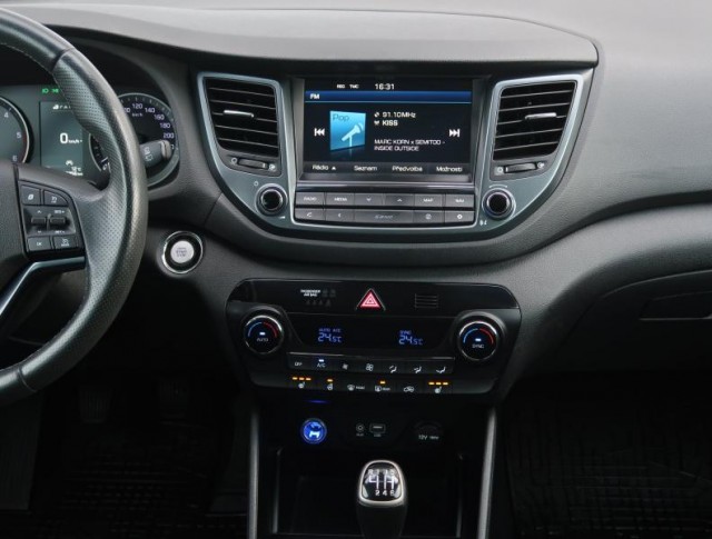 Hyundai Tucson  2.0 CRDi 