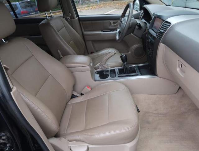 Kia Sorento  2.5 CRDi 