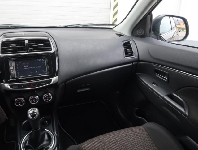 Mitsubishi ASX  1.6 MIVEC 