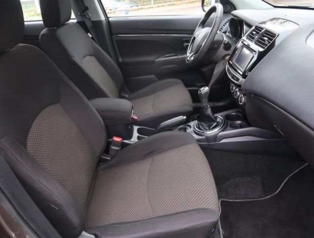 Mitsubishi ASX  1.6 MIVEC 