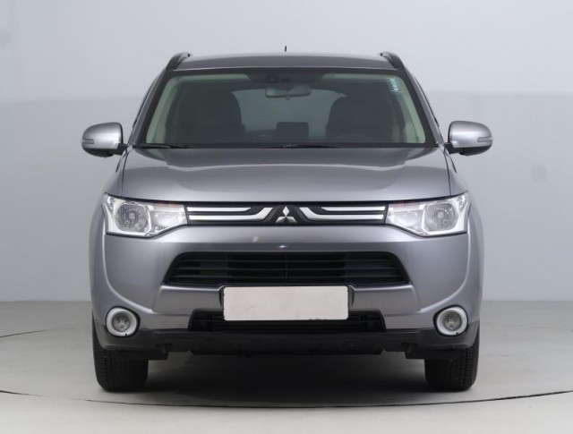 Mitsubishi Outlander  2.2 DI-D Intense