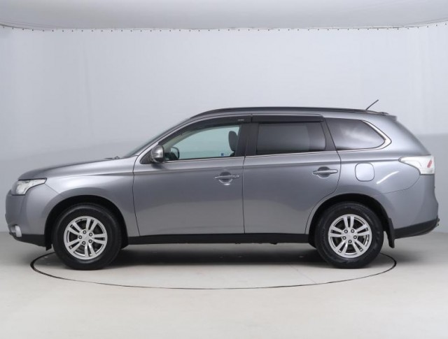 Mitsubishi Outlander  2.2 DI-D Intense
