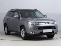 Mitsubishi Outlander  2.2 DI-D Intense