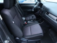 Mitsubishi Outlander  2.2 DI-D Intense