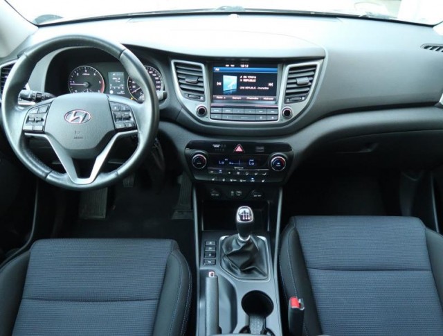 Hyundai Tucson  1.7 CRDi Trikolor