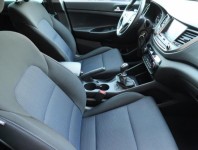 Hyundai Tucson  1.7 CRDi Trikolor