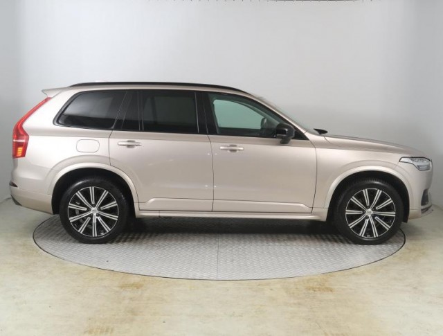 Volvo XC90  B5 AWD 