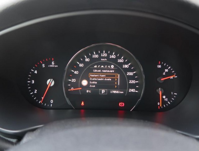 Kia Sorento  2.2 CRDi 