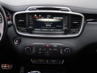 Kia Sorento  2.2 CRDi 