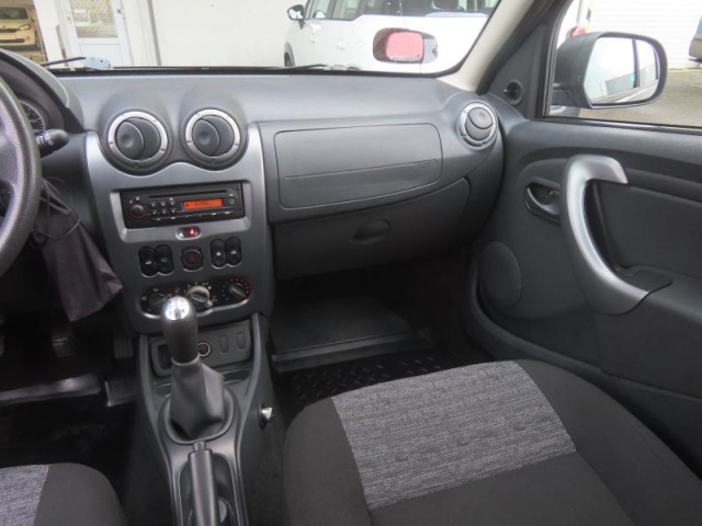 Dacia Duster  1.6 16V 