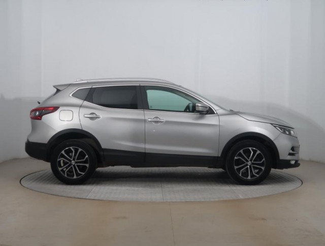 Nissan Qashqai  1.2 DIG-T 