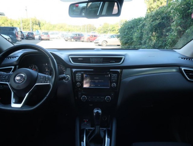 Nissan Qashqai  1.2 DIG-T 