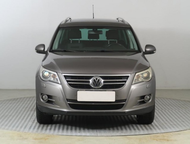 Volkswagen Tiguan  2.0 TSI 