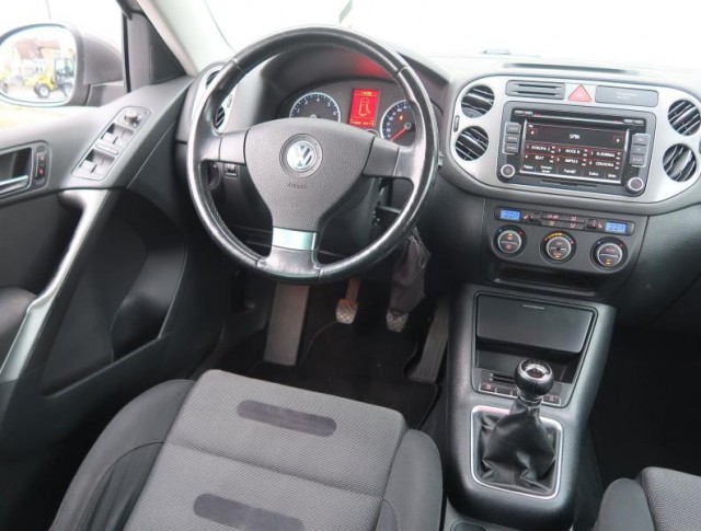 Volkswagen Tiguan  2.0 TSI 