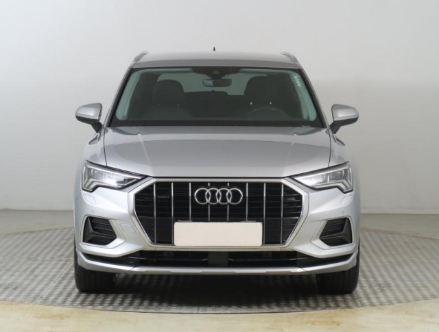Audi Q3  40 TFSI 