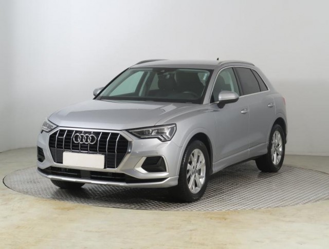 Audi Q3  40 TFSI 