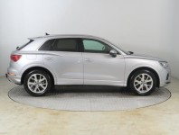 Audi Q3  40 TFSI 